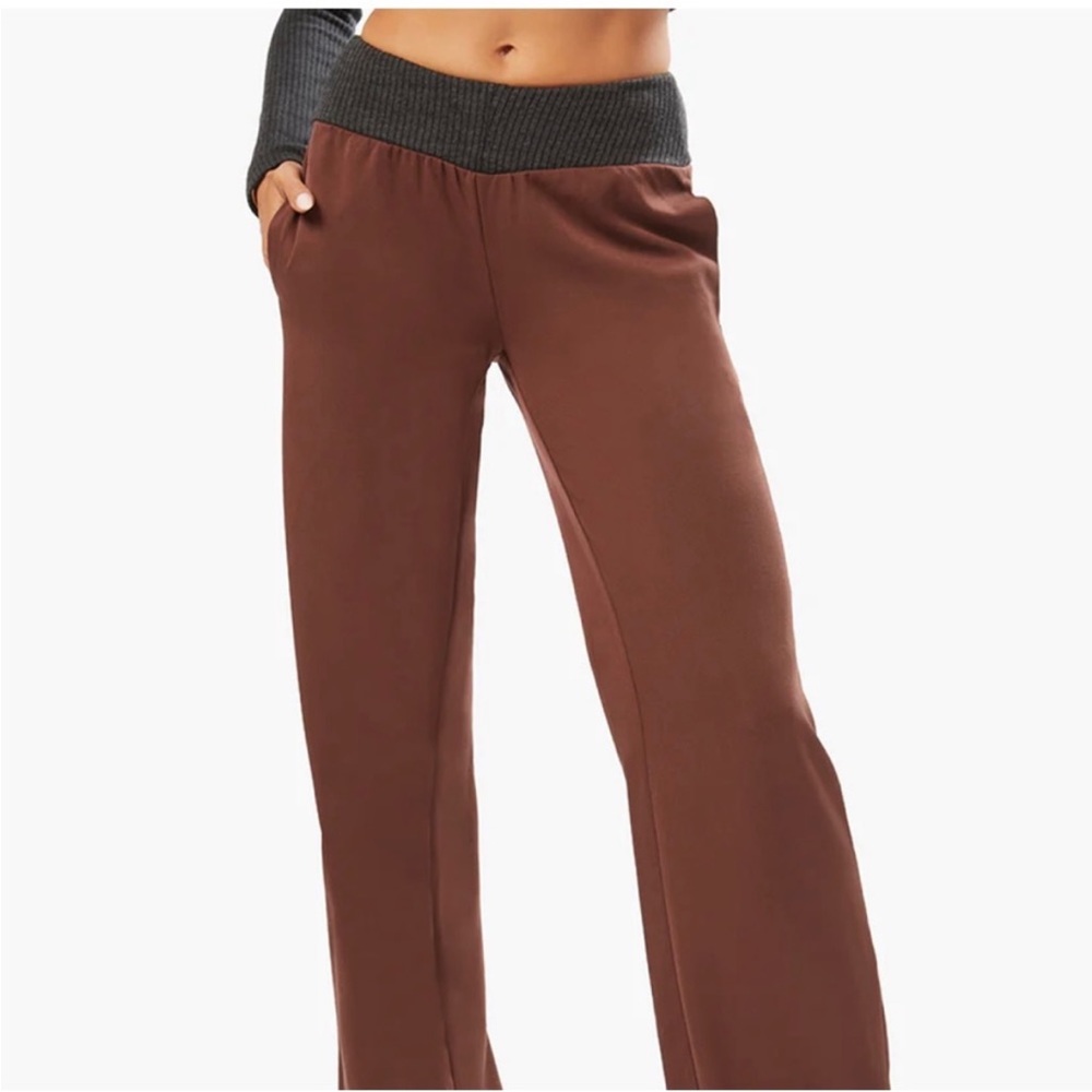 NWT! WeWoreWhat - Low Rise Suiting Twill V Pant Ribbed - Cacao/Black - Medium